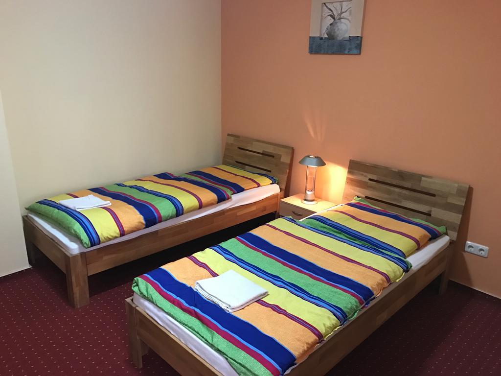 Pension Rialto Staufenberg  Ngoại thất bức ảnh